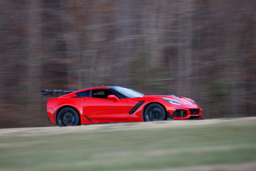  Chevrolet Corvette ZR1 (C7) 2018 года  (фото 16 из 67)